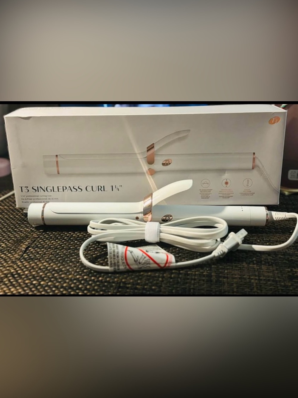 T3 SinglePass Curl 1.25 Inch Professional Curling Iron - White W Box